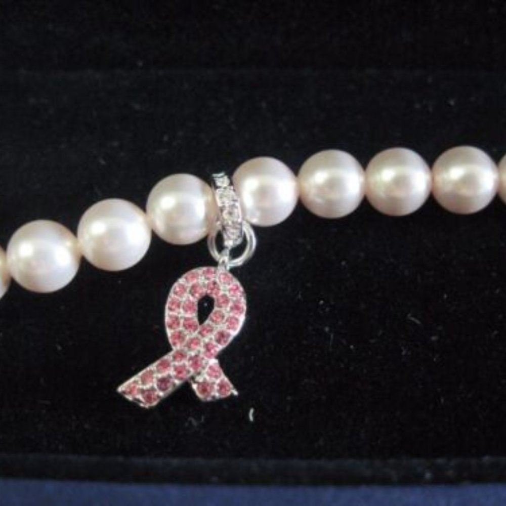 FLASH SALE Swarovski brand Breast Cancer Bracelet Pink Pearls New with Box - Picture 2 of 6